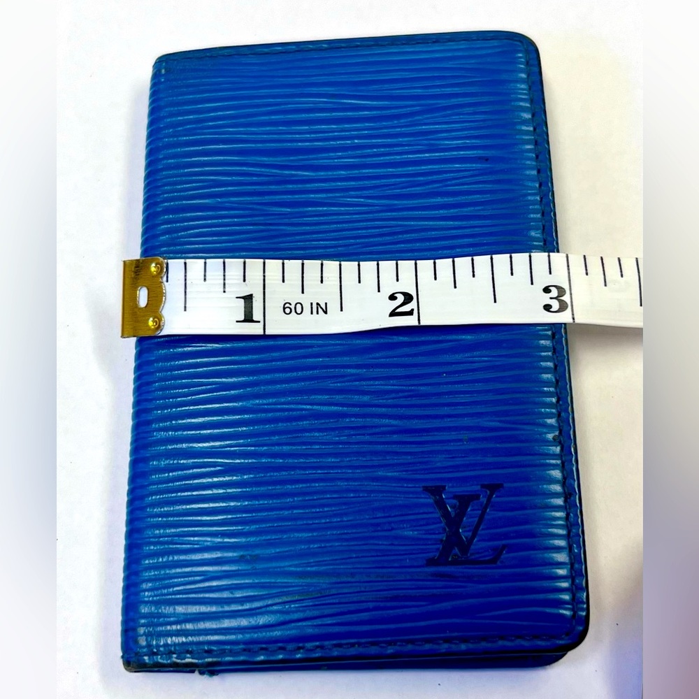 Louis Vuitton Blue Epi Card Holder - Picture 9 of 13